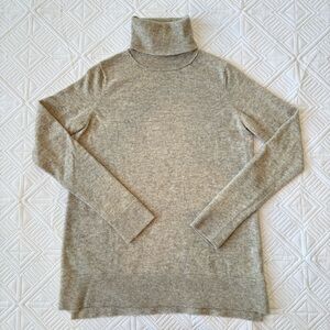 Vince Turtleneck Sweater Light Gray Size Small